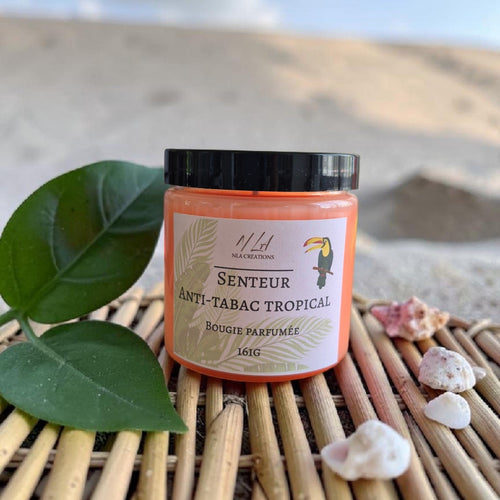 Bougie artisanale senteur Anti Tabac Tropical, en cire de soja avec parfum de Grasse, fabriquée à la main par NLA Créations.