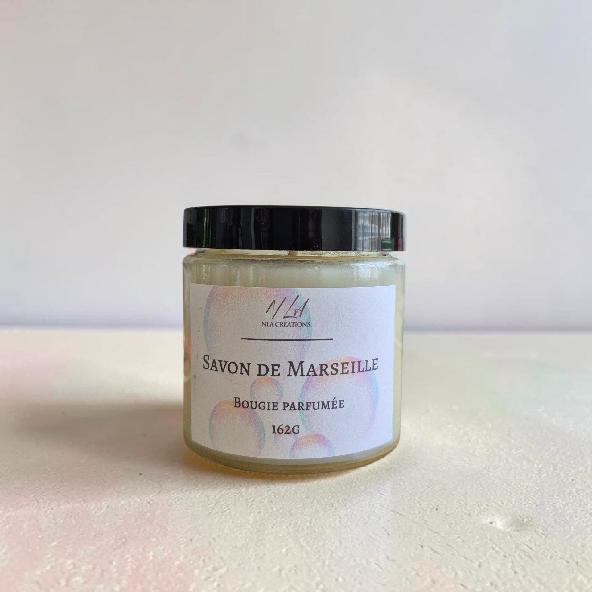 Bougie artisanale senteur Savon de Marseille, en cire de soja avec parfum de Grasse, fabriquée à la main par NLA Créations