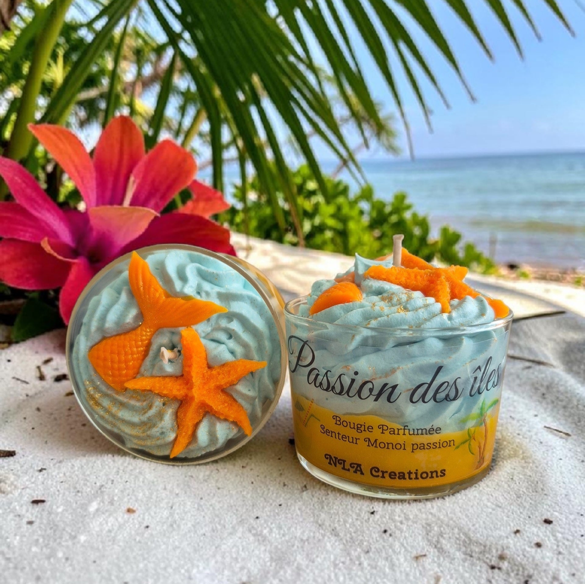 Bougie artisanale Passion des Îles senteur Monoï Passion, fabriquée à la main avec une fragrance exotique par NLA Créations.