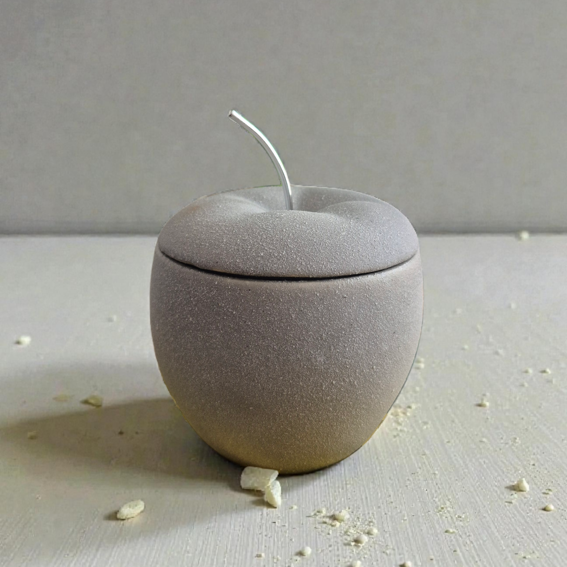 Brûle-parfum Pomme d'amour en ciment, accessoire artisanal pour faire fondre vos fondants parfumés.