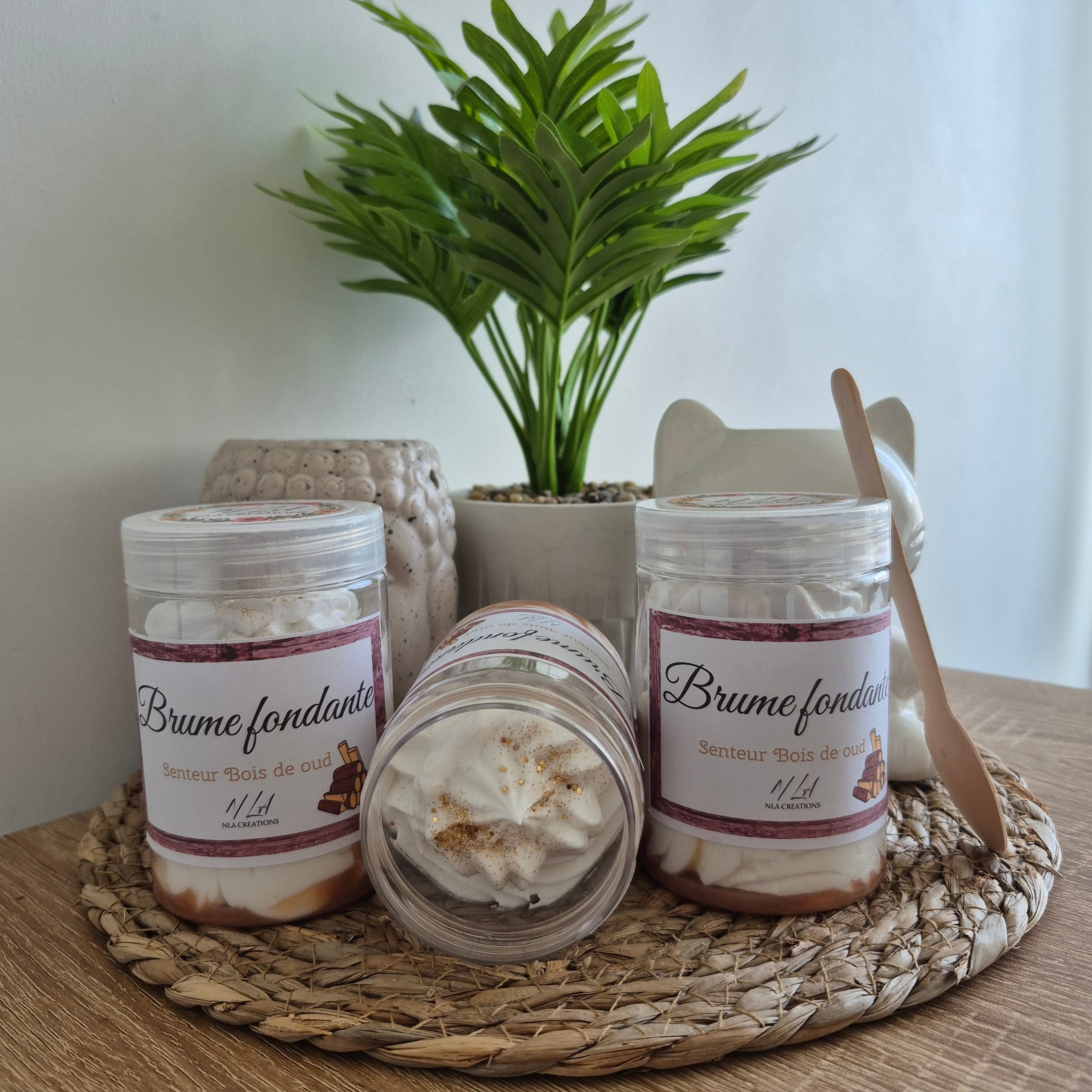 Fondant Crémeux Chantilly Bois de Oud artisanal, une création parfumée aux notes boisées et raffinées