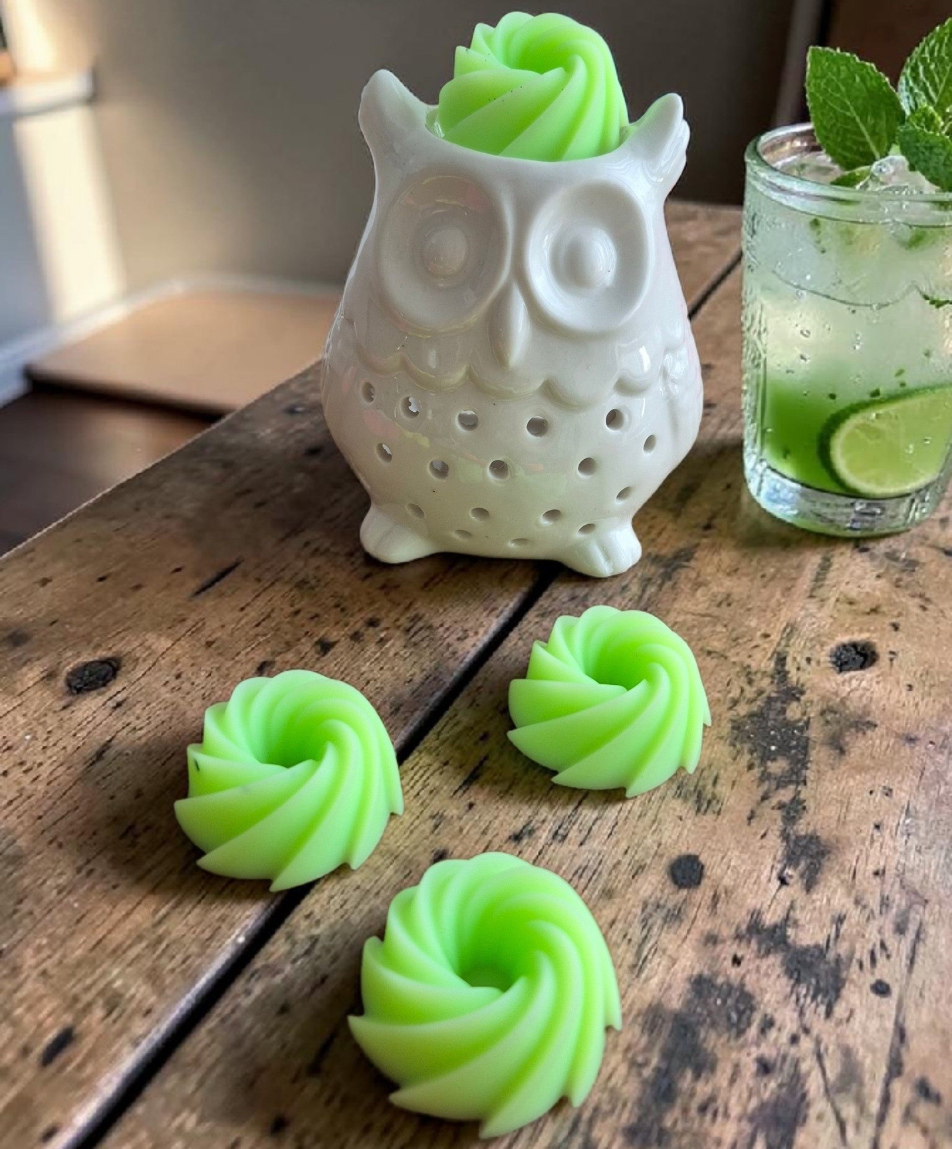 Fondants parfumés en forme de cocktail Cyclone, fabriqués à la main par NLA Créations avec une senteur Caipirinha citron vert 