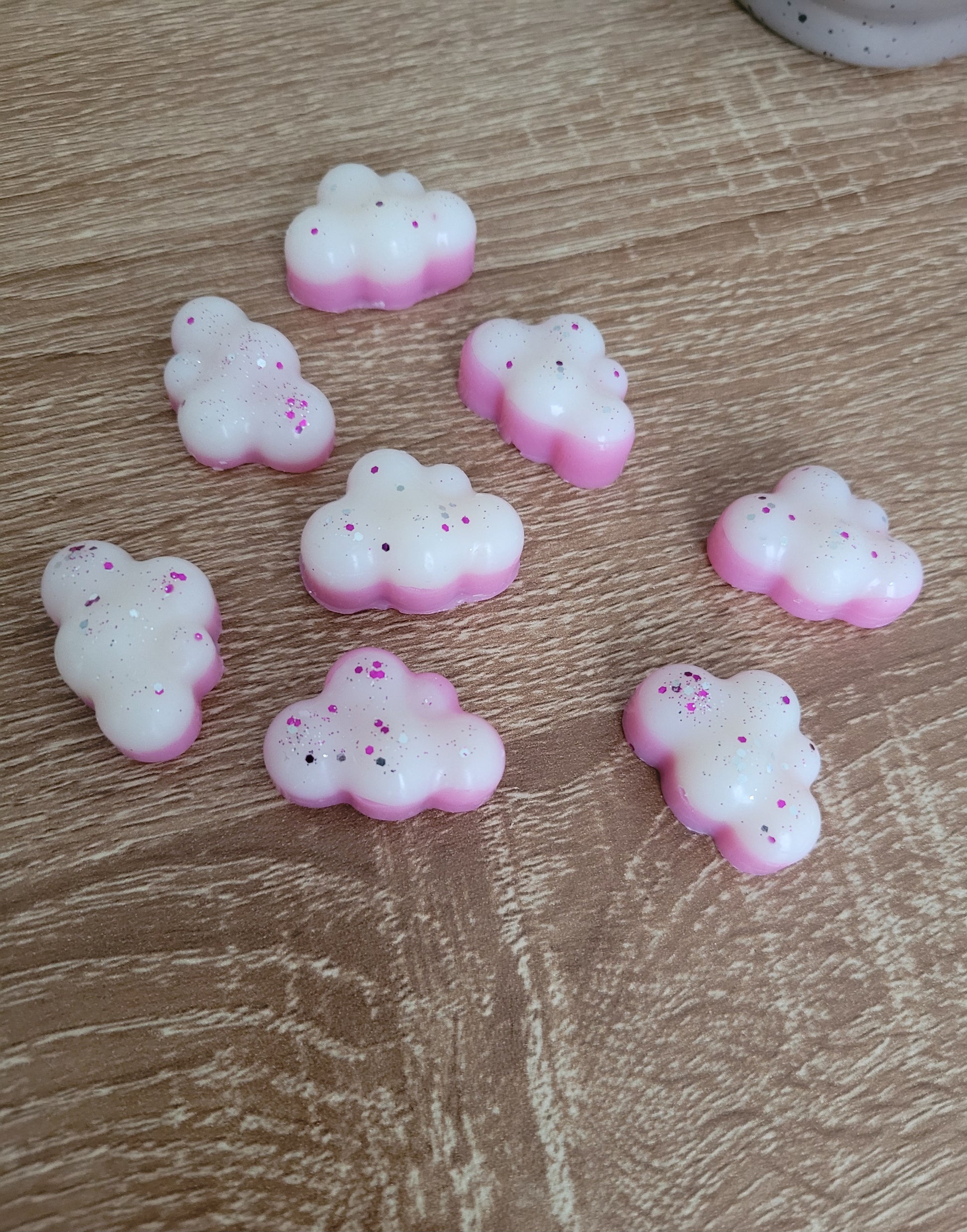 Fondant nuage blanc et rose, parfum réconfortant crème de soin, fait main.