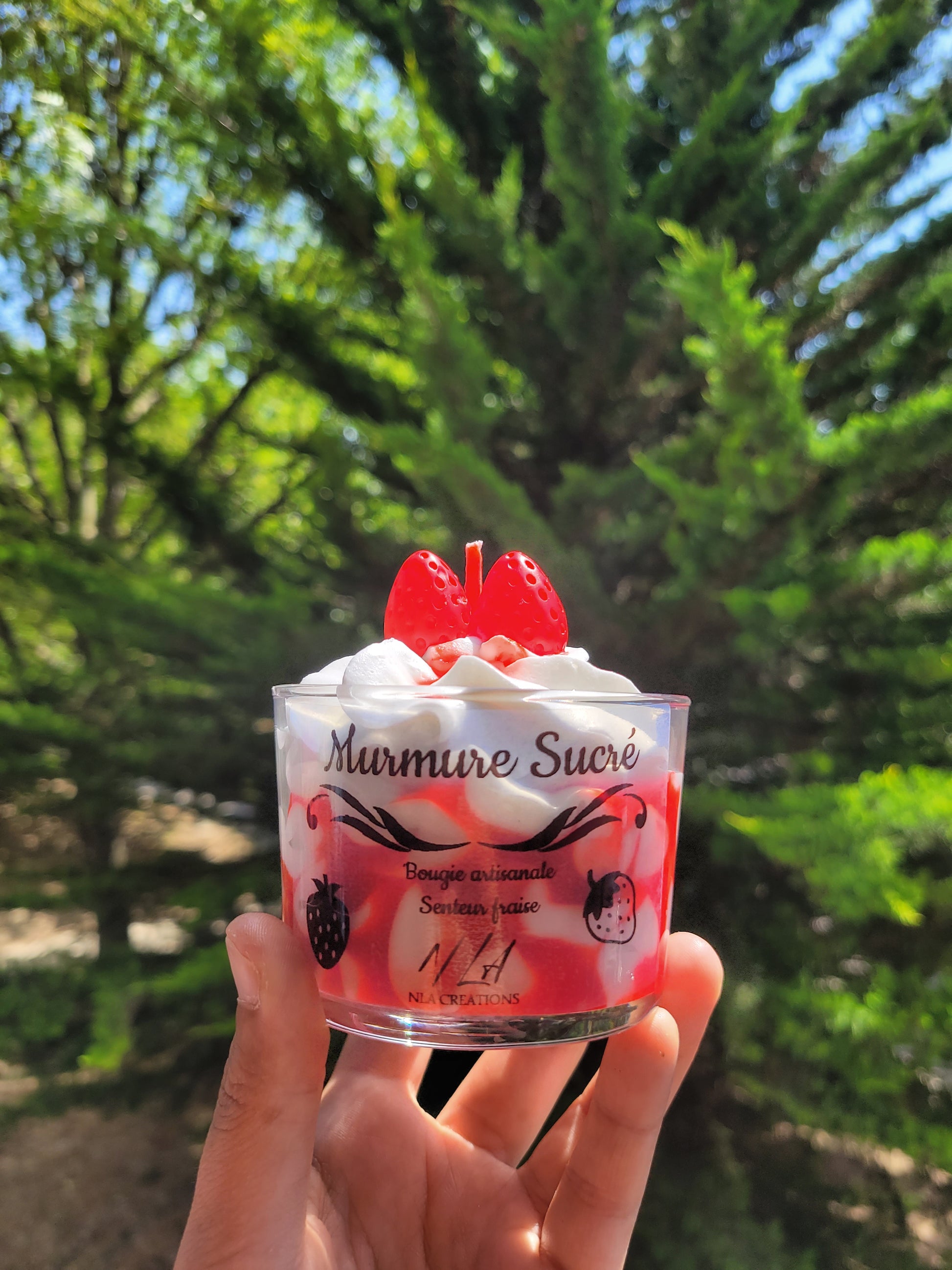 Bougie gourmande "Murmure sucré" Senteur Fraise - NLA Creations 