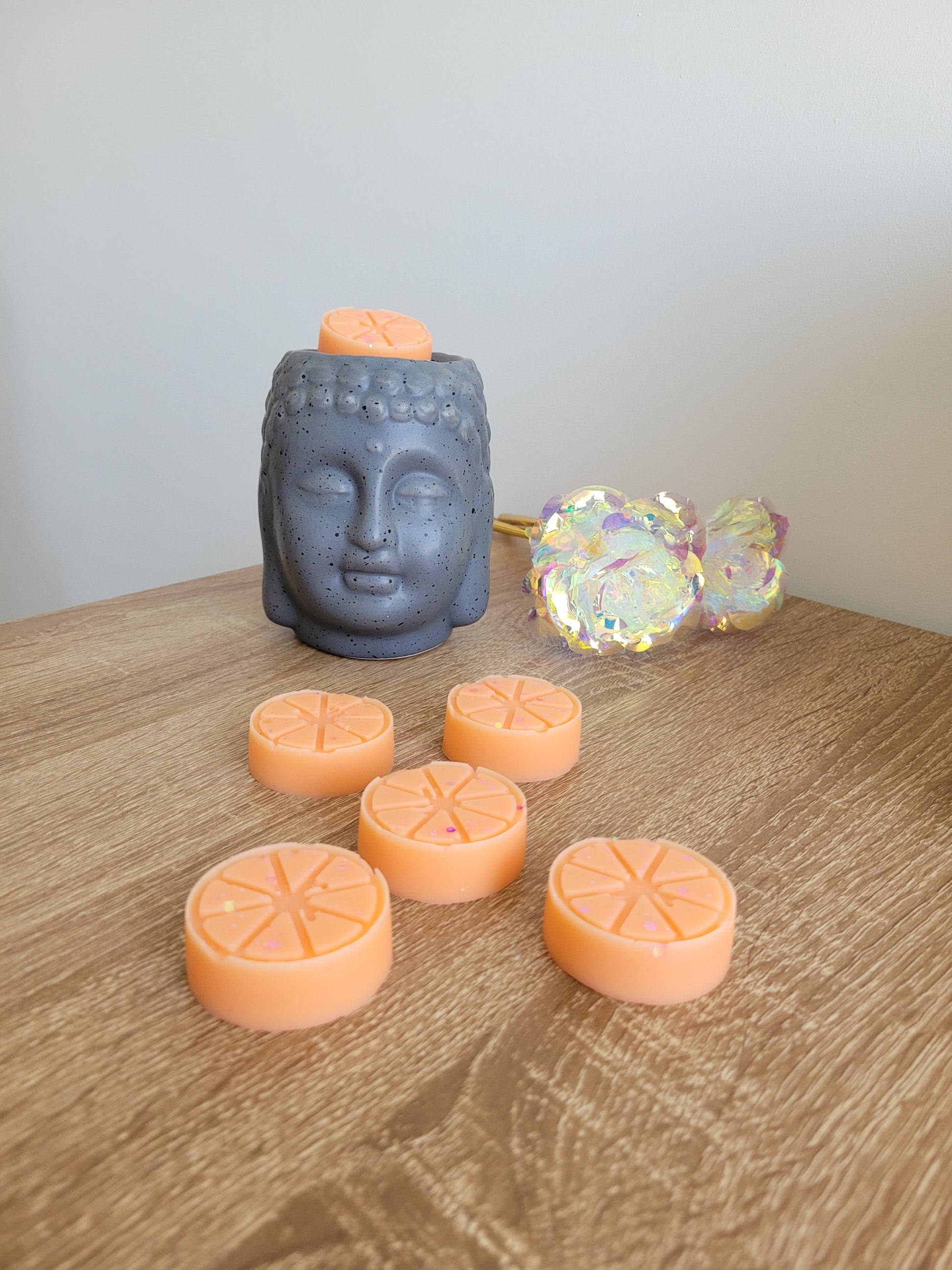 Rondelles de citron en cire parfumée artisanale, senteur goyave juteuse et vitaminée, idéales pour parfumer agréablement votre intérieur.