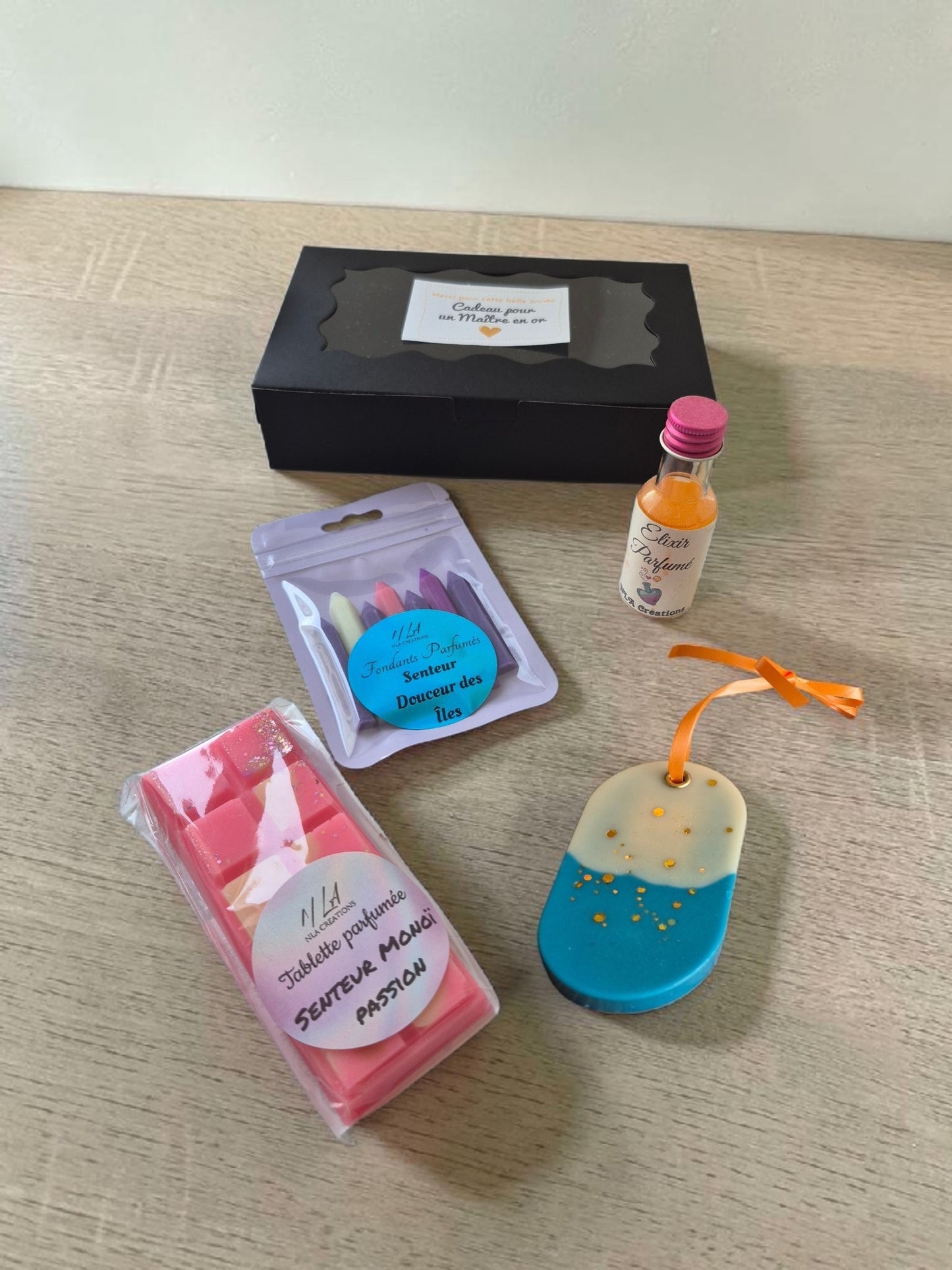 Coffret Cadeau fin d'année doré scolaire - AESH / Directrice/ Maître / Maîtresse/ Atsem / Nounou