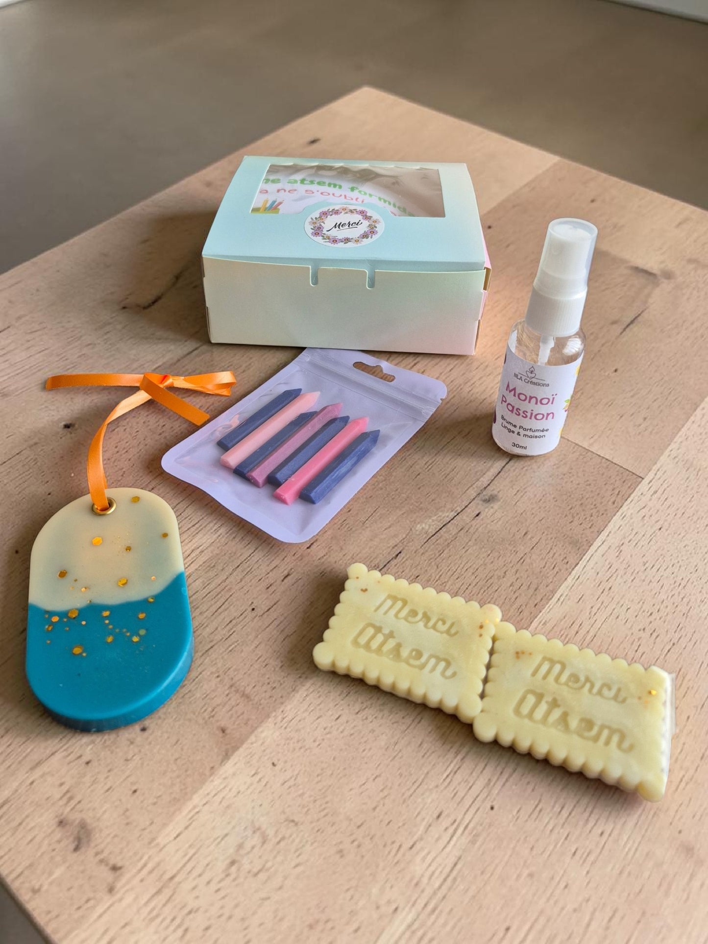 Coffret Cadeau fin d'année scolaire - Maîtresse/ Atsem / Nounou - NLA Creations 